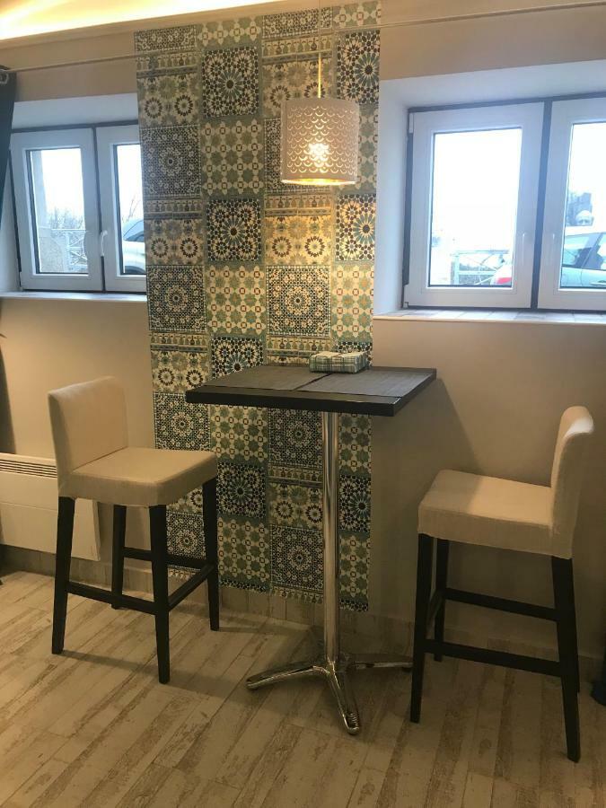 Aradi Apartman Печ Екстериор снимка